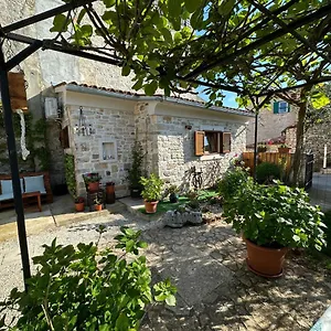 https://casa-borgo.in-istria.net